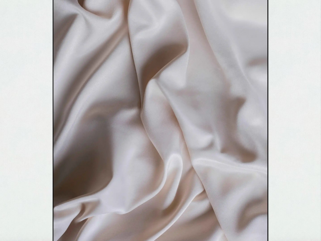 Fancy summer outfits for women silk blend fabric detail