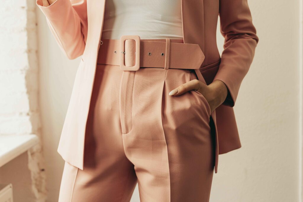 how to style wide leg linen pants for plus size figures