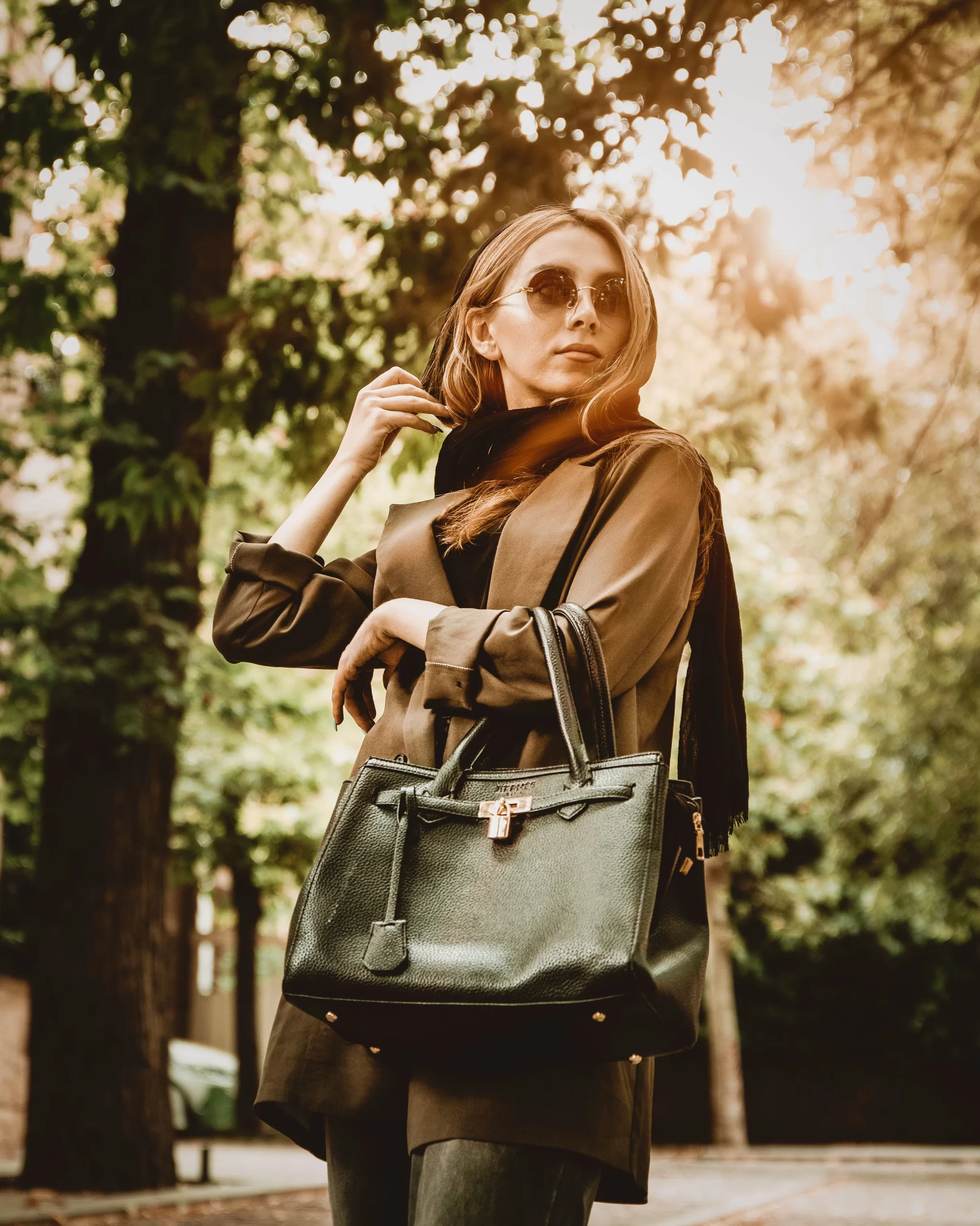 Homepage 1 Real vs Fake Leather Bag: How to Tell If It's Real