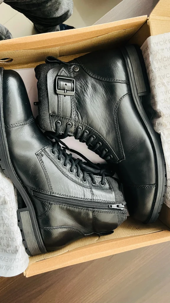 Unboxing a pair of Target combat boot dupes for Dr. Martens