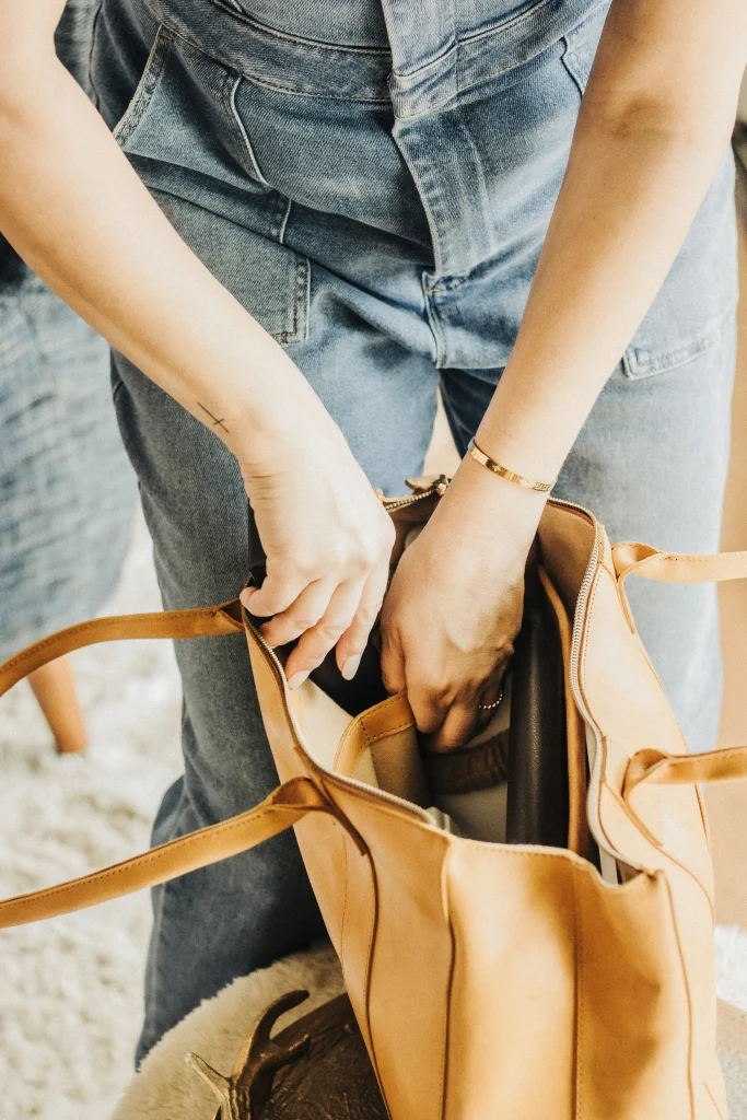 Goyard vs Louis Vuitton: Which One Is Worth the Money? 3 Louis Vuitton Neverfull MM, Goyard Saint Louis PM and Goyard Artois PM loaded with the same items